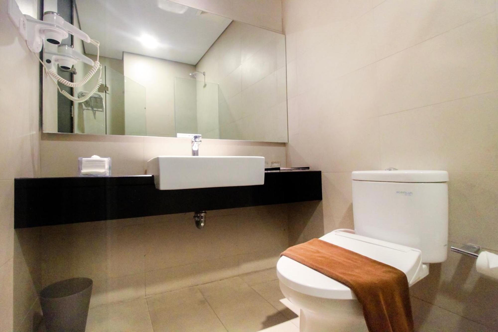 Aviary Bintaro Hotel Serpong Exterior photo